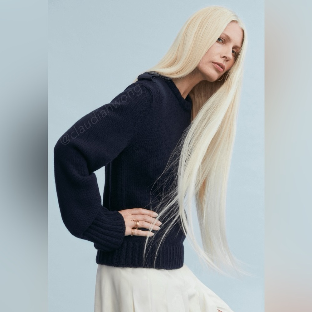 GWYN Thomas Merino Wool Sweater with Epaulets in Navy Blue